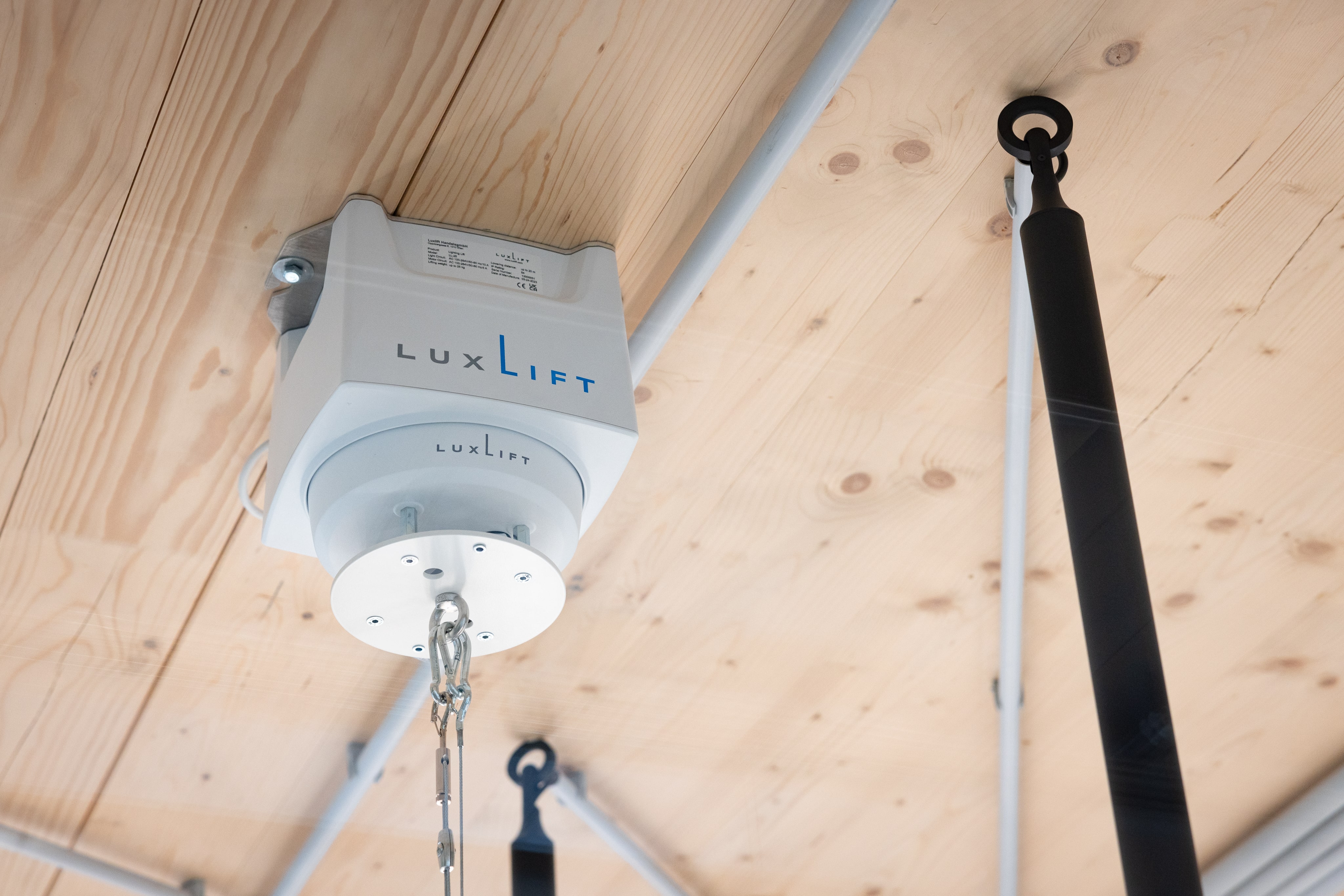 LUXLIFT WOOM PRODUKTIVE 20240223 2302 Min