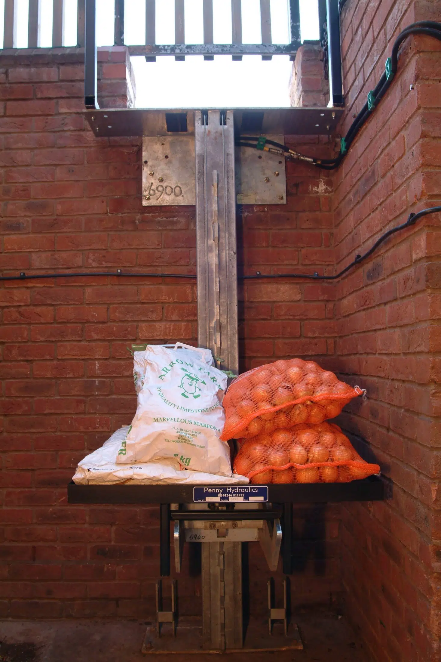 Double Stack Casehoist