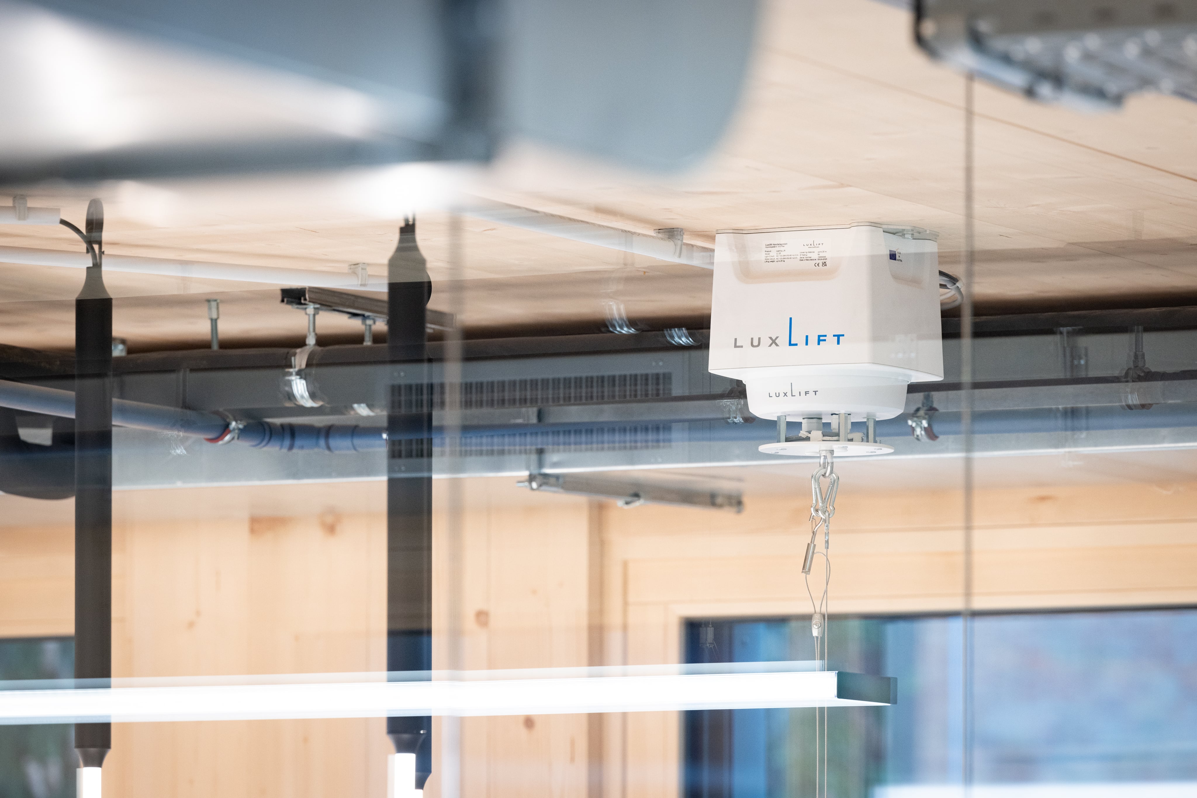 LUXLIFT WOOM PRODUKTIVE 20240223 2352 Min